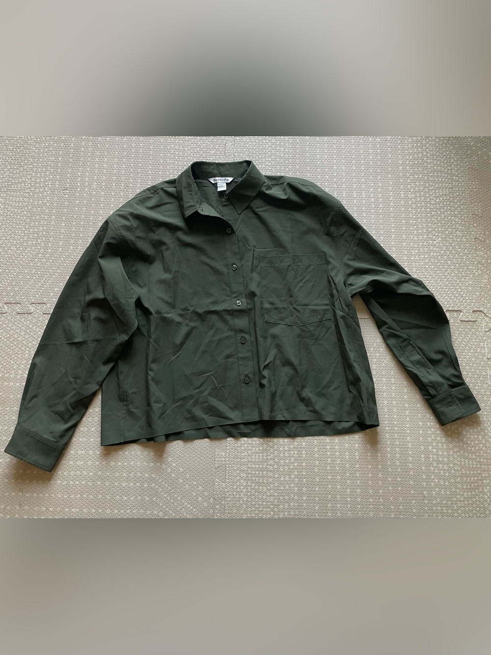 Athleta Midday Cropped Poplin Olive Green Button-Up Shirt Size Medium
